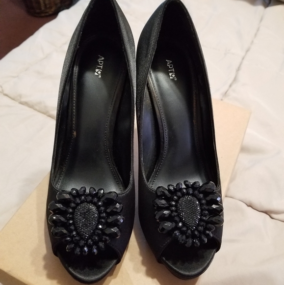 Apt. 9 black heels with rhinestone embellishment - Picture 1 of 6